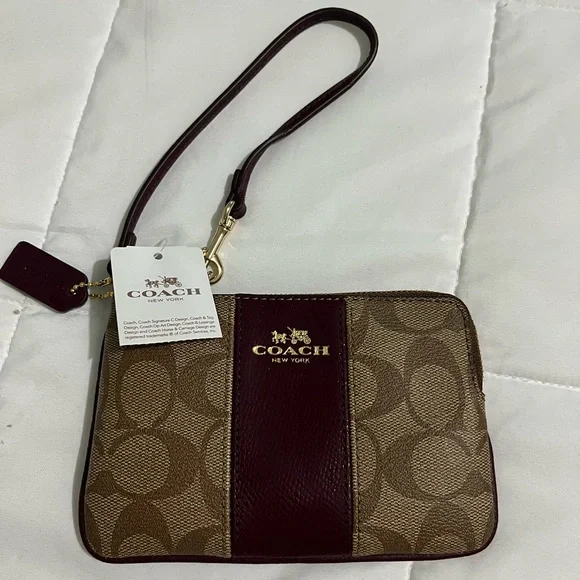 Coach Wristlet NWT - Picture 1 of 2